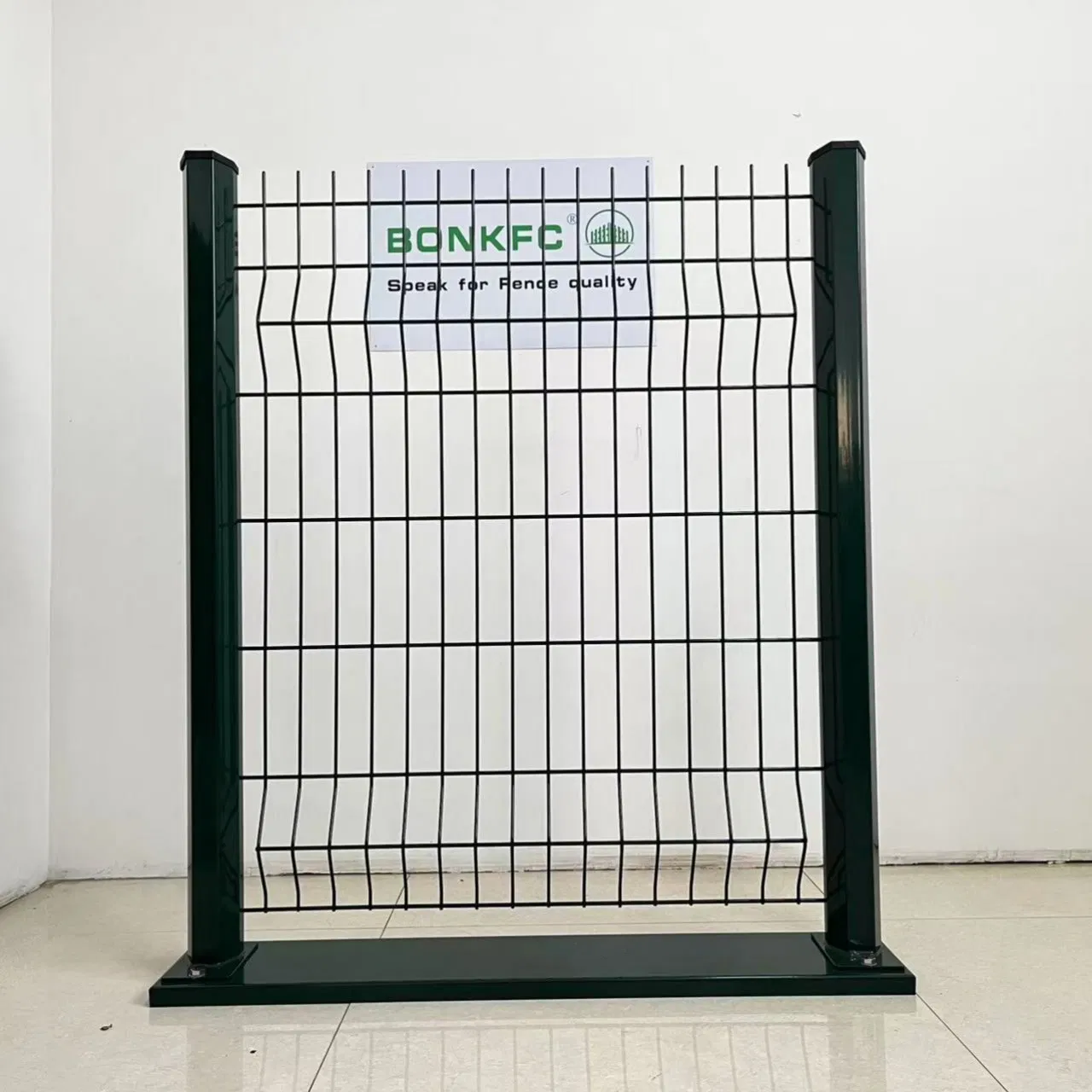 Factory Producing 3D Welded Wire Mesh Fence Panels 3D Curved Metal Security Fence for Garden Fence and Security Fence