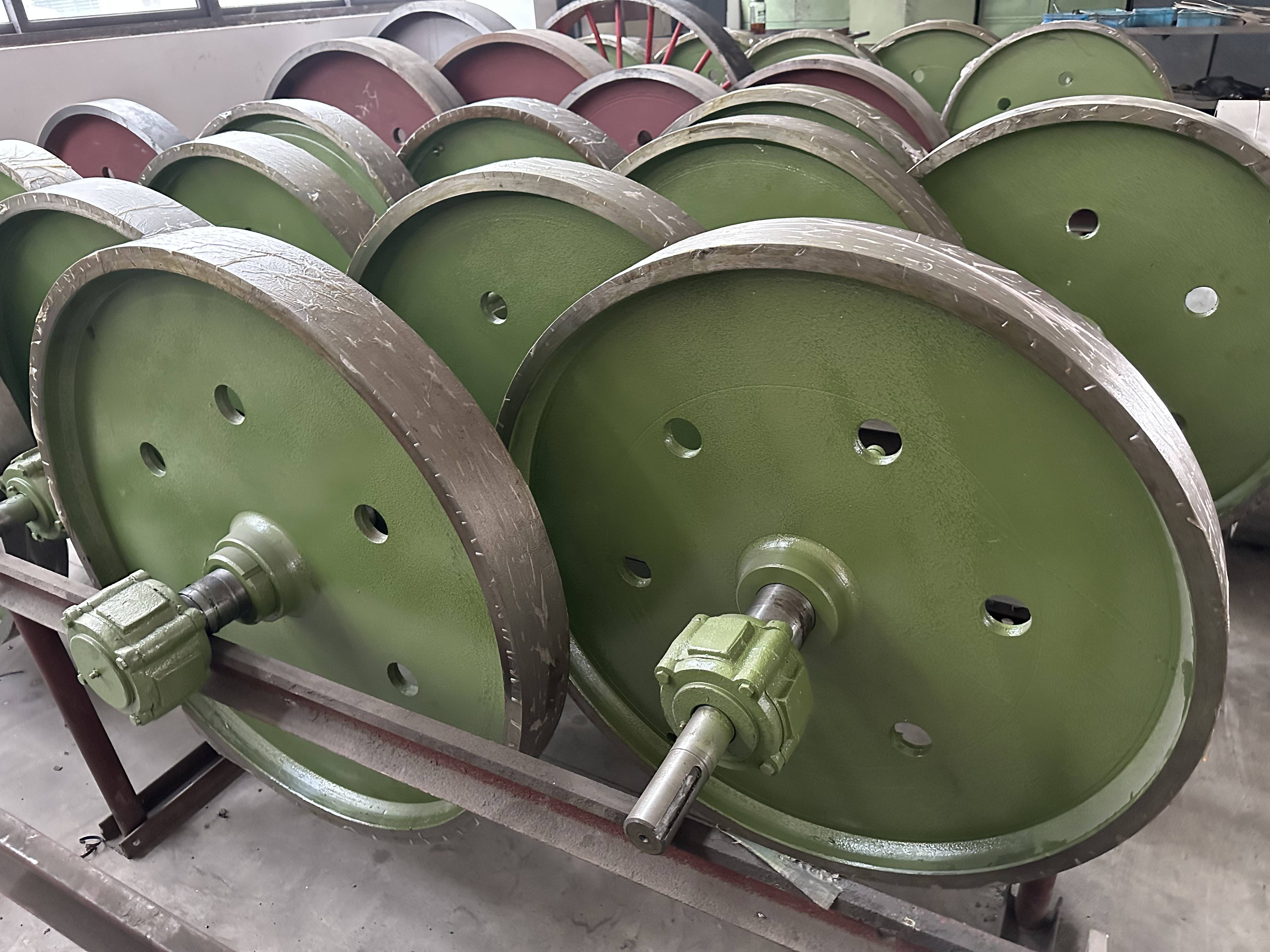 Станок ленточнопильный вертикальный автоматический