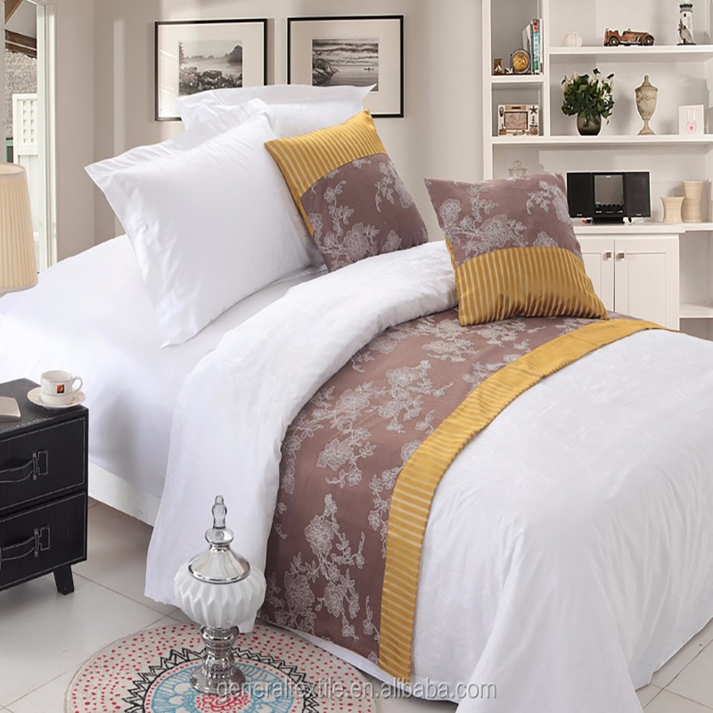 Jacquard Design 50*210cm 100% Polyester Bed Runner