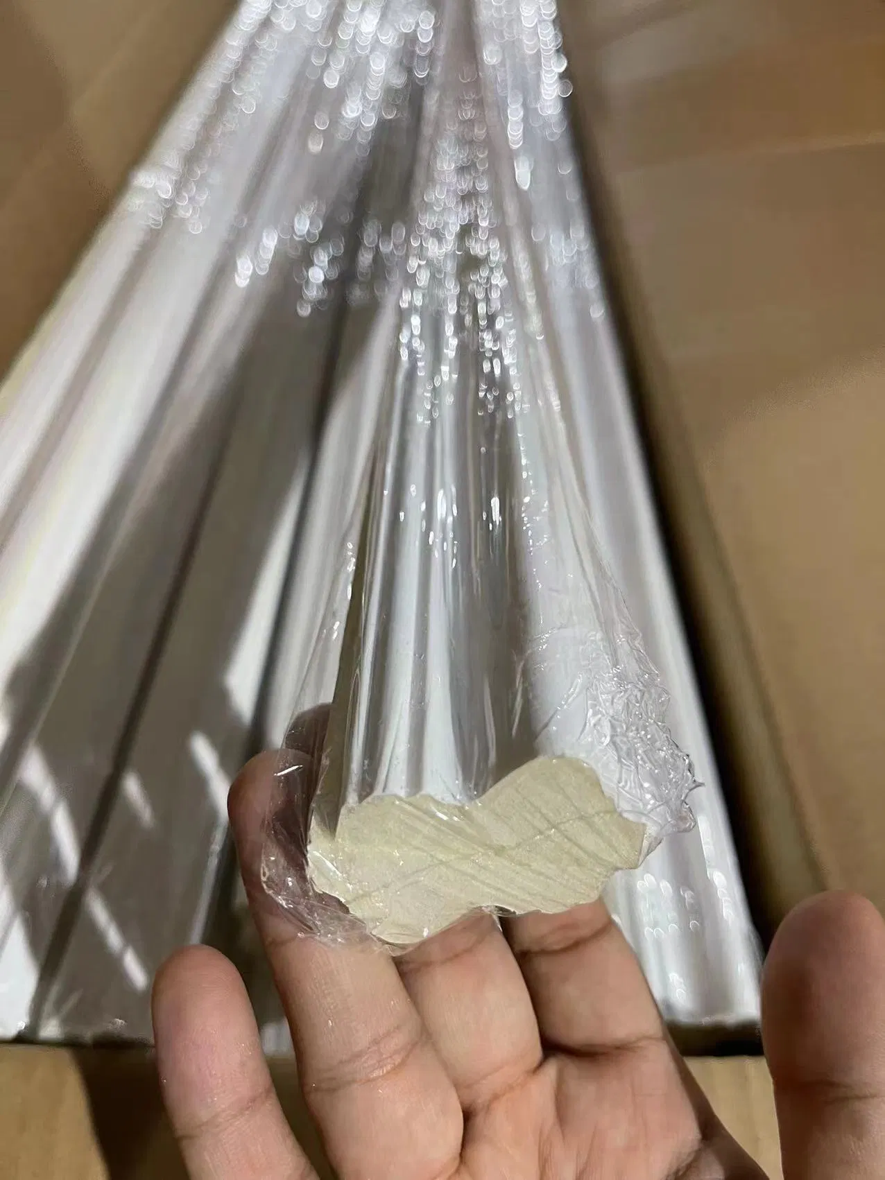 European Complex PU Moulding Design 3D Polyurethan Crown Moulding PU Cornice Moulding for Home Decoration D008