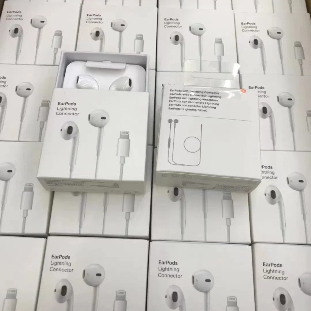 Наушники EarPods с Lightning (MMTN2)