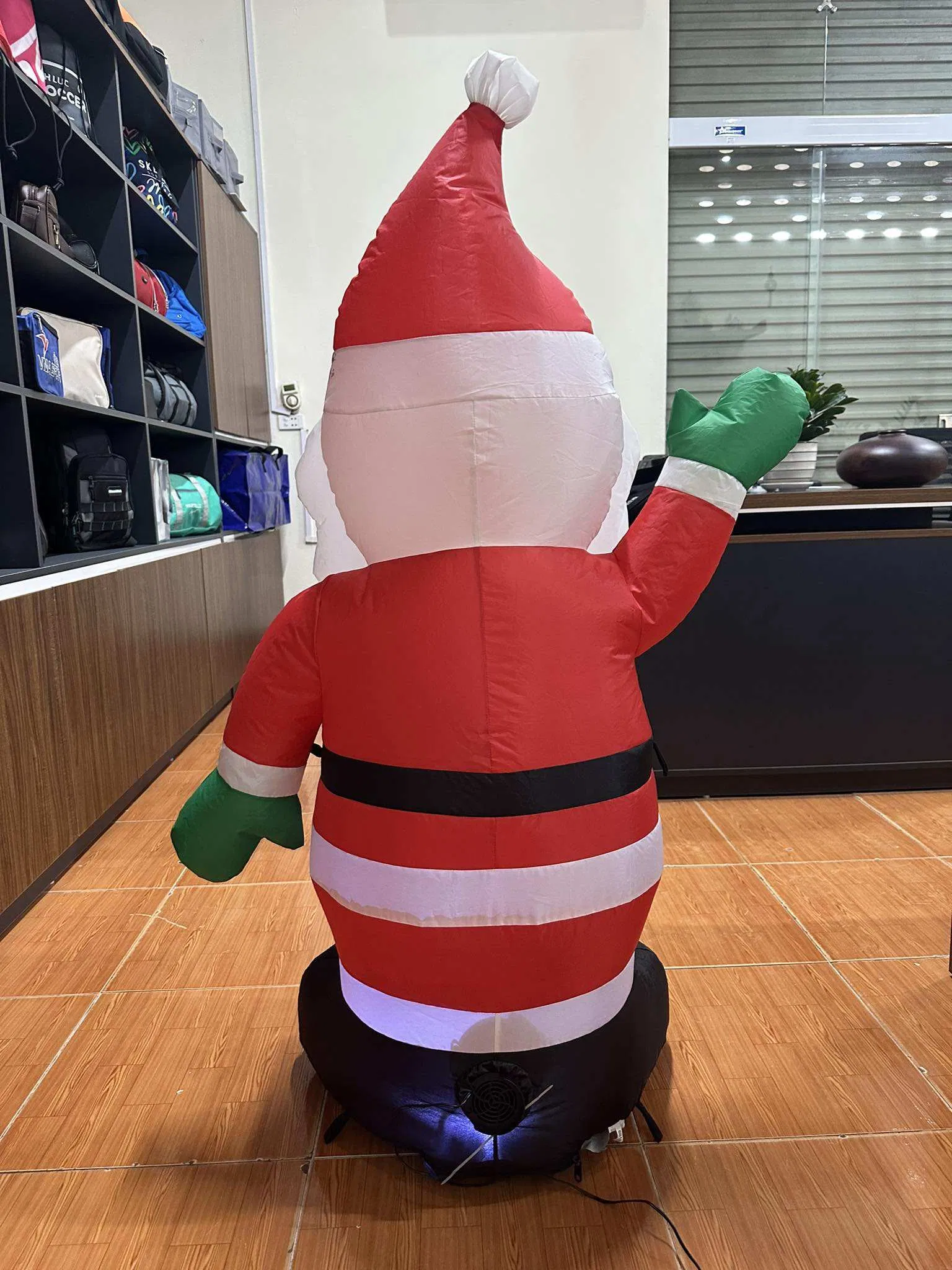 OEM ODM 4FT Christmas Santa Claus Popular Inflatable Model Christmas Advertising Inflatable Christmas Inflatable Halloween Model Balloon-Inflatable