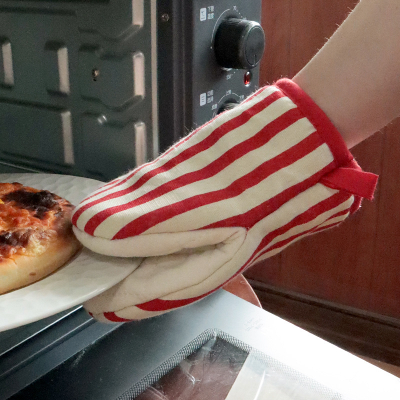 Cute Cartoon Kitchen Pot Holders and Oven Mitts Set