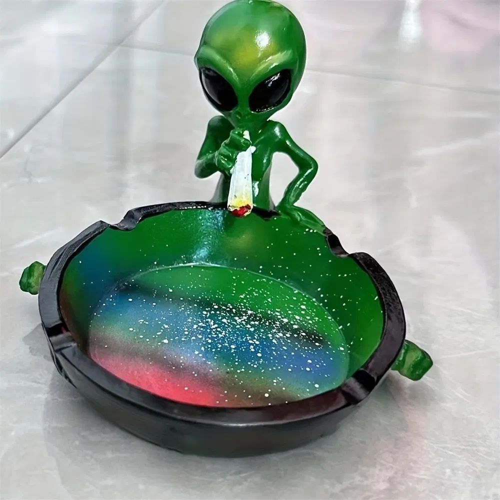 Stylish Alien Ashtray UFO Ashtray Perfect for Parties