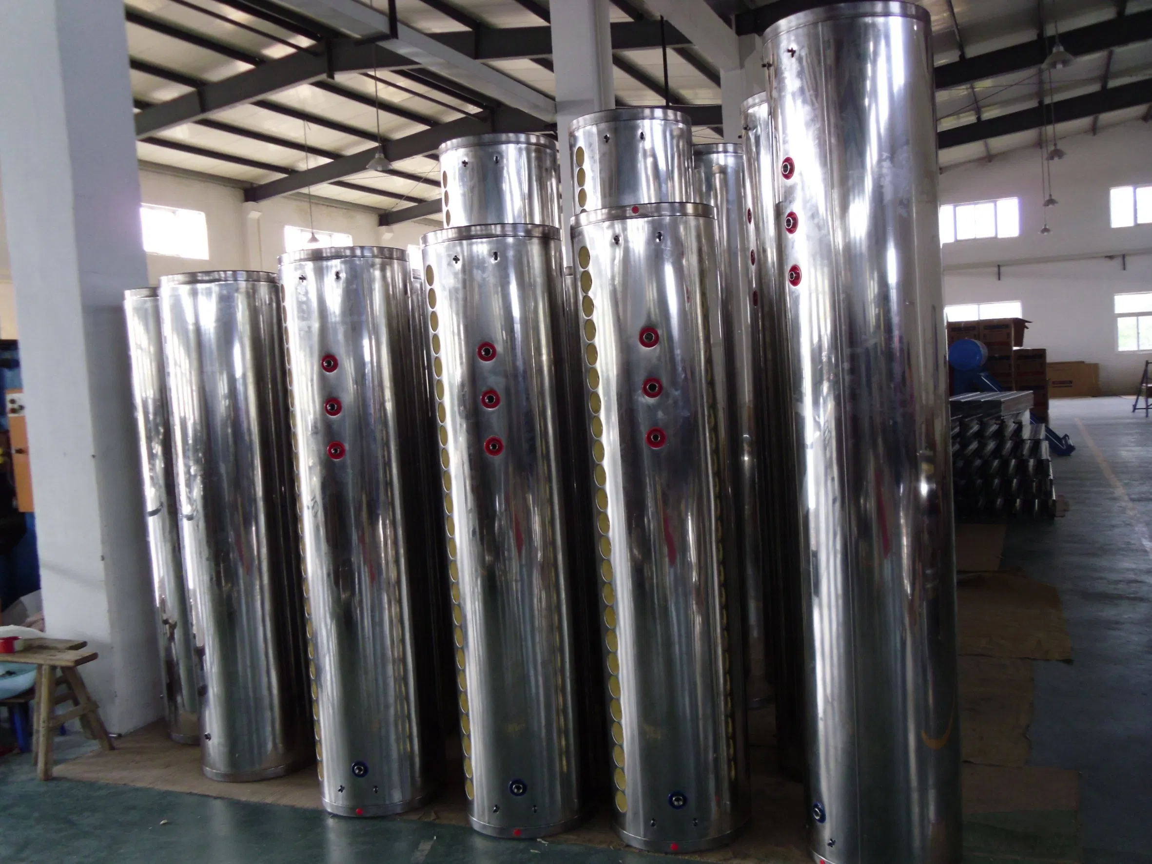 Color Steel Plate High Pressure Heat Pipe Solar Hot Water Heater