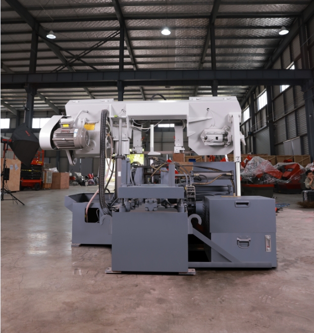 Ленточная пила горизонтальная двухколонная промышленная