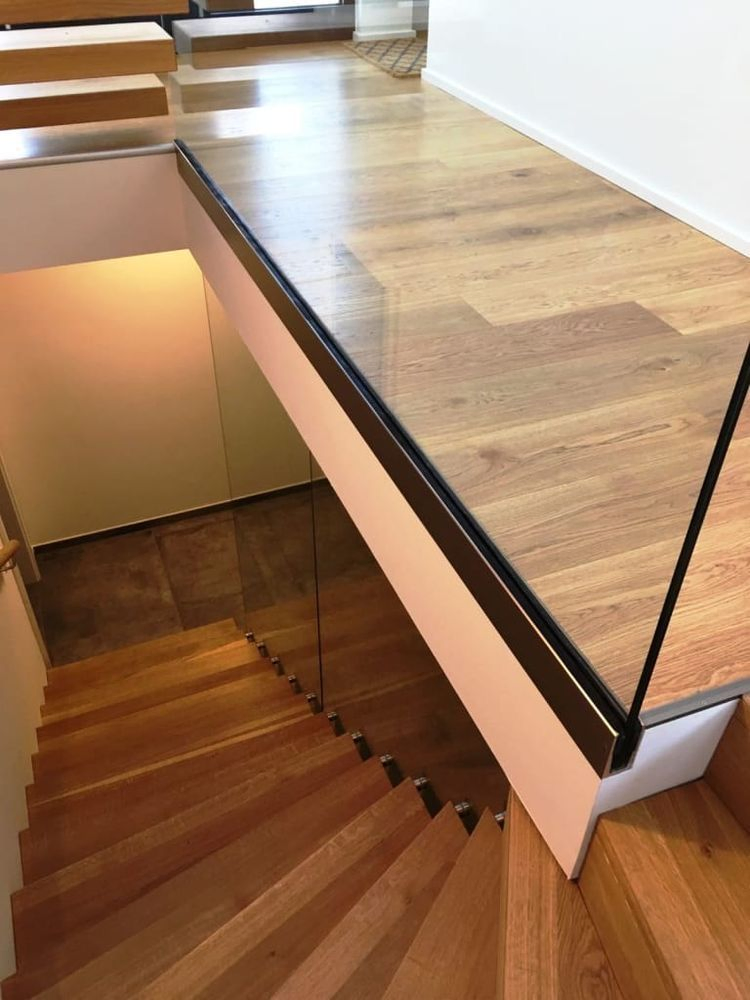 Spectacular Finish Stylish Detailing Durable Skeleton Crisp Innovative Profile Tailor Designed Factory Supply Luxury Prestige U Channel Glass Railing