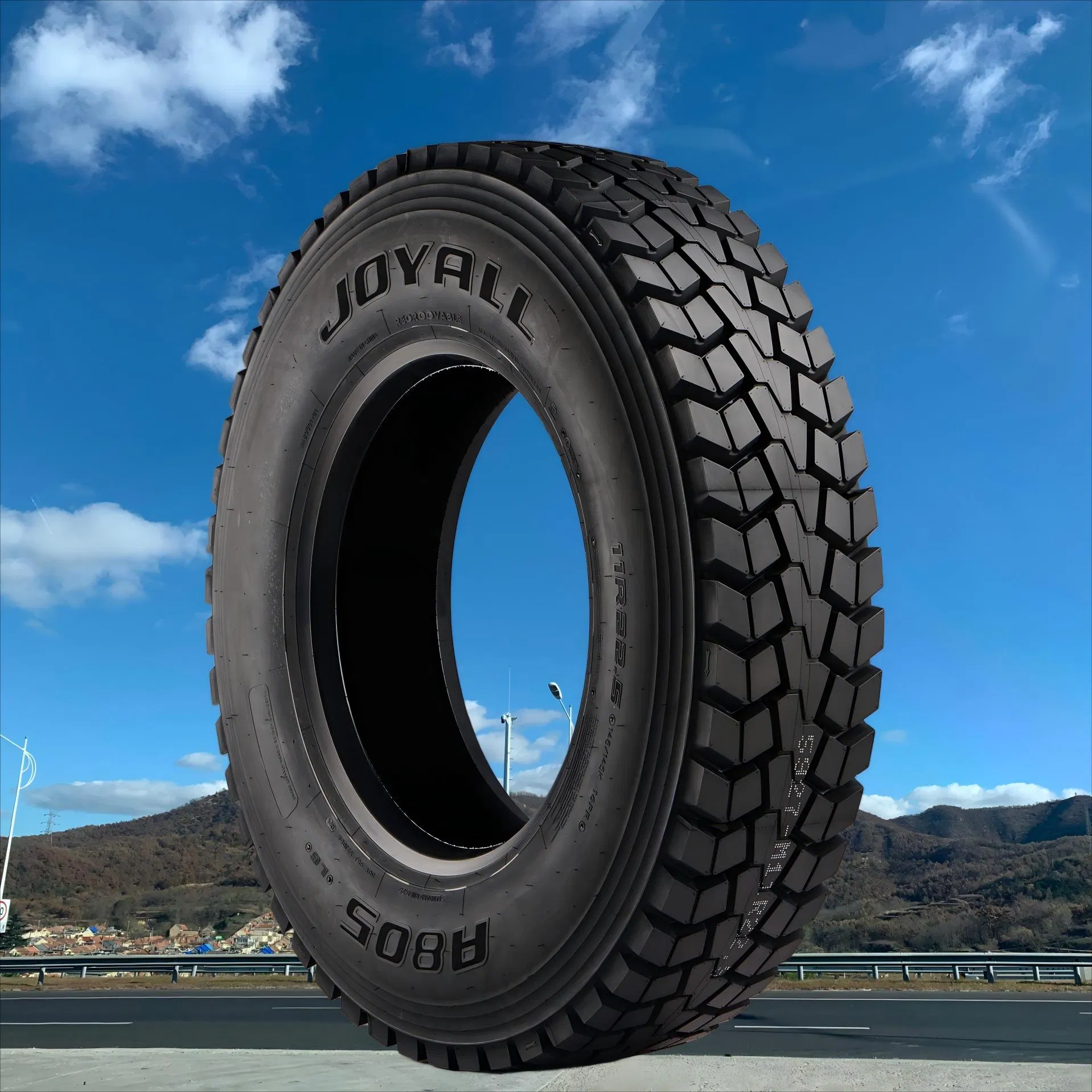 Premium 11R22.5 Joyroad Truck Tire for Heavy-Duty Drive Applications
