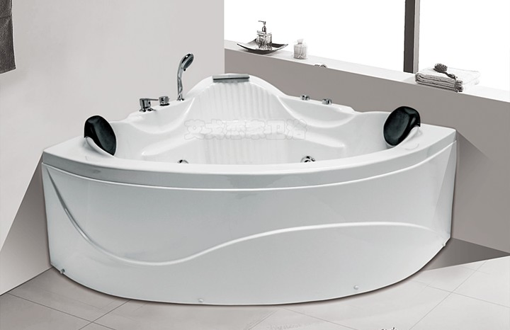 Акриловая угловая ванна полукруглая