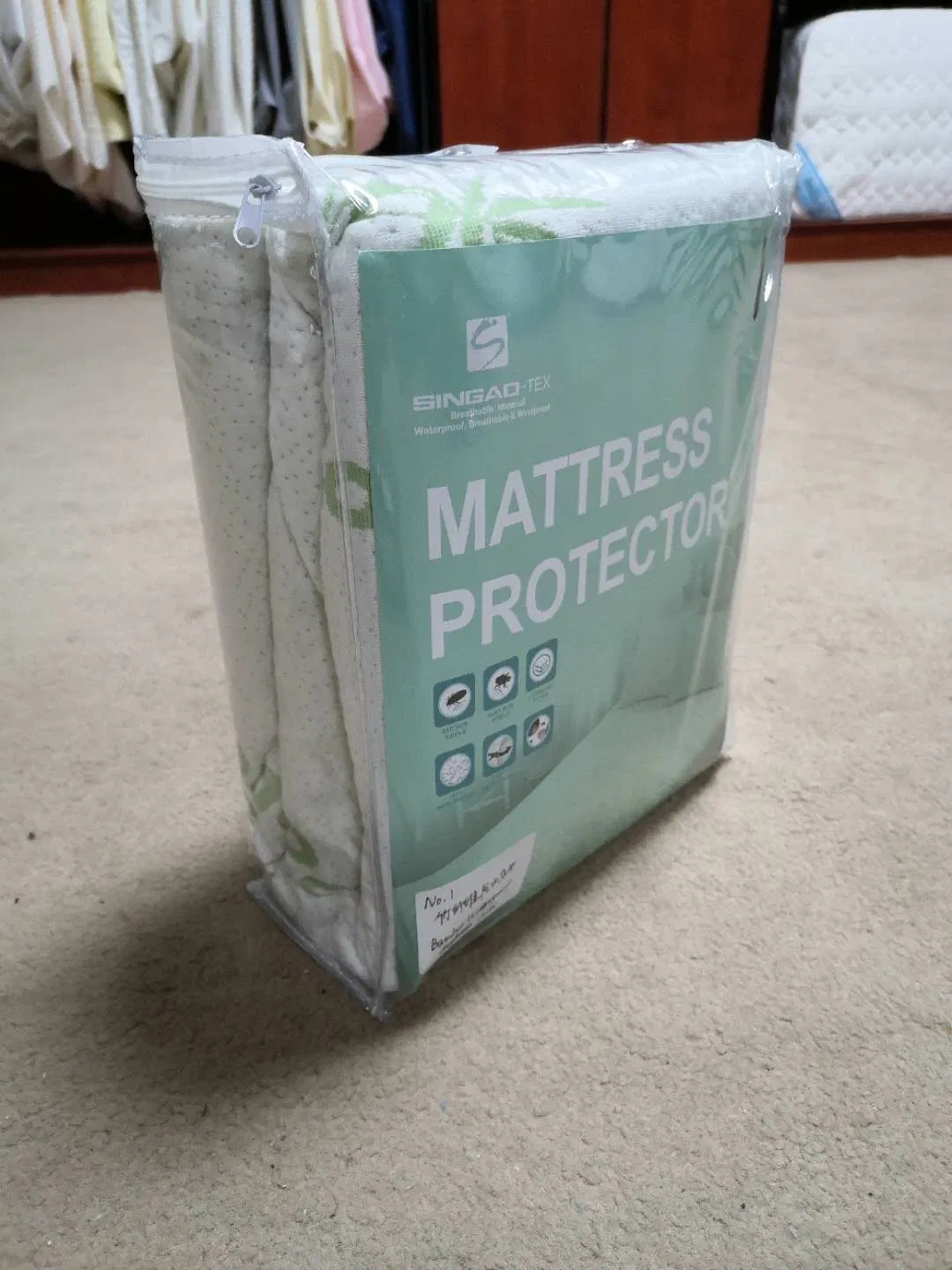 100% Bamboo Queen Size Waterproof Mattress Protector Mattress Cover Topper Elastic Band Straps