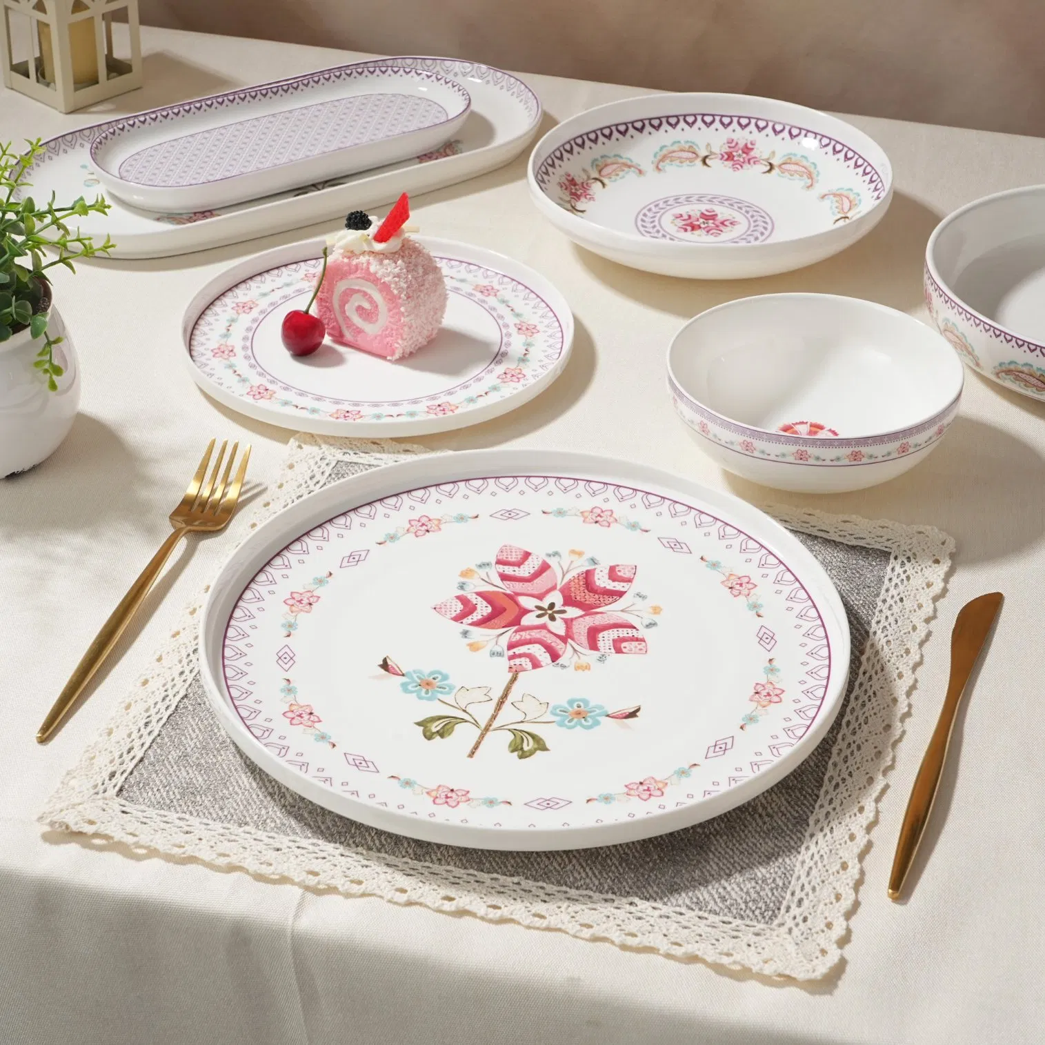 Factory Supplier Custom Tableware China Bone Porcelain Dinner Plate Set Ceramic Dinnerware