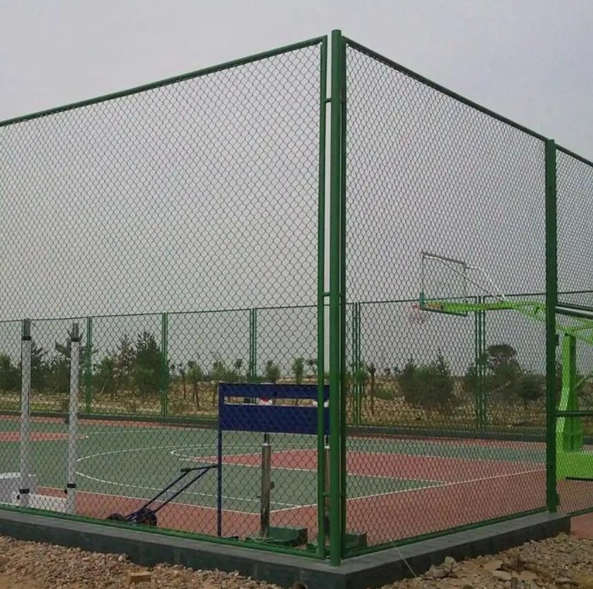 High Resilience Barbed Wire Fence for Football Fields