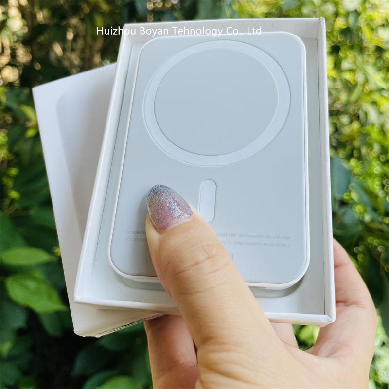 Top Quality Magsafe Emergency Charger Portable Power for Essentials