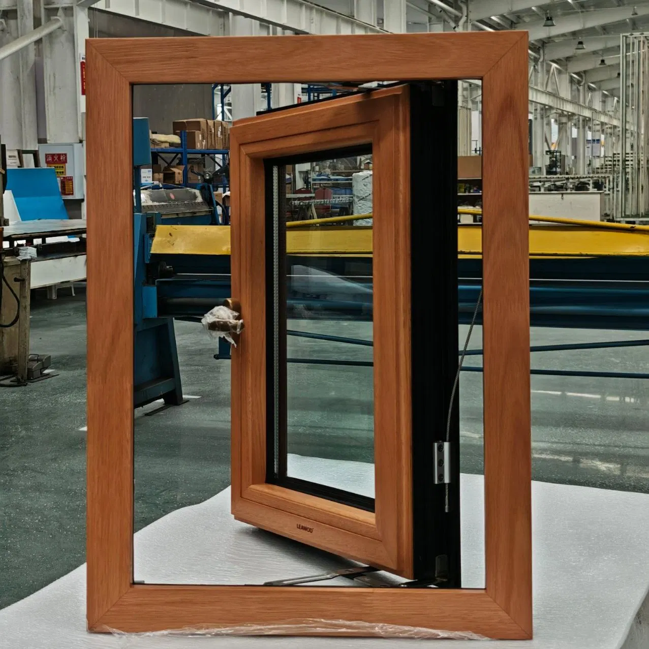 Customized Double Glazing Aluminum Clad Wood Casement Windows for Historic Building Restoration