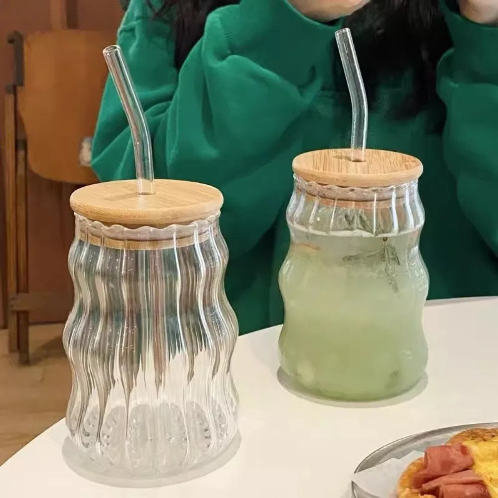 Стакан с трубочкой из стекла, полосатый