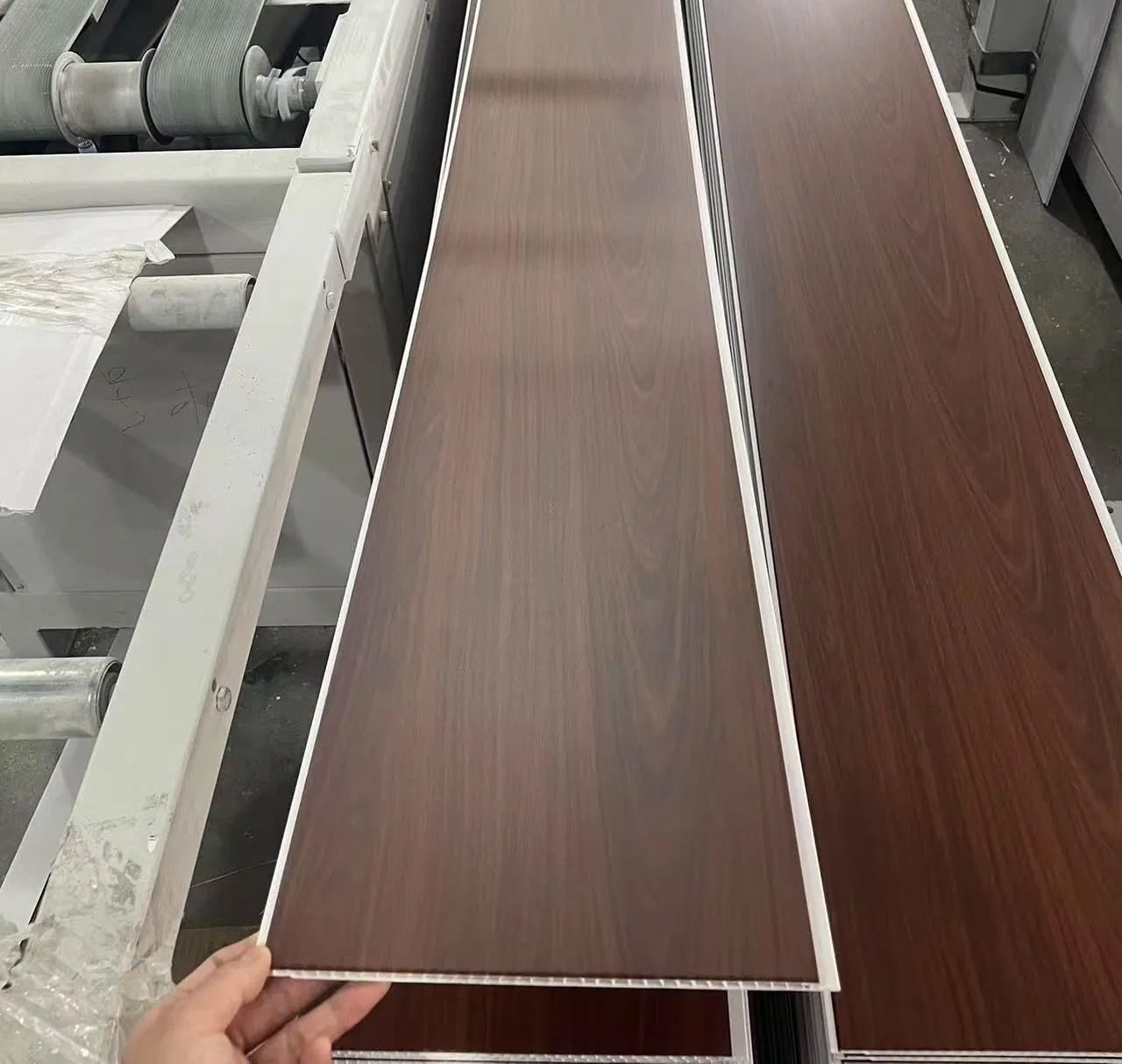 Homey Decoration Waterproof Interior Decorative Quick Install Ceiling Panel Wood PVC