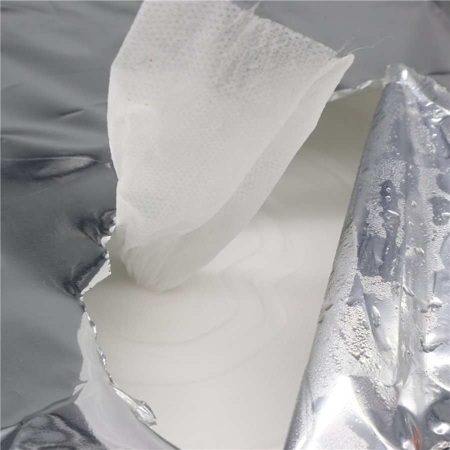 Eco-Friendly Antibacterial Gym Wipes for Quick Workout Cleanup