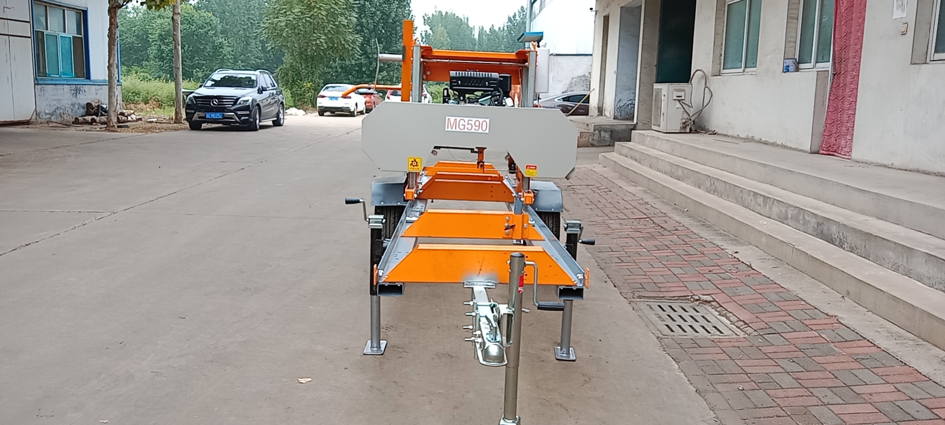 Пилорама ленточная портативная