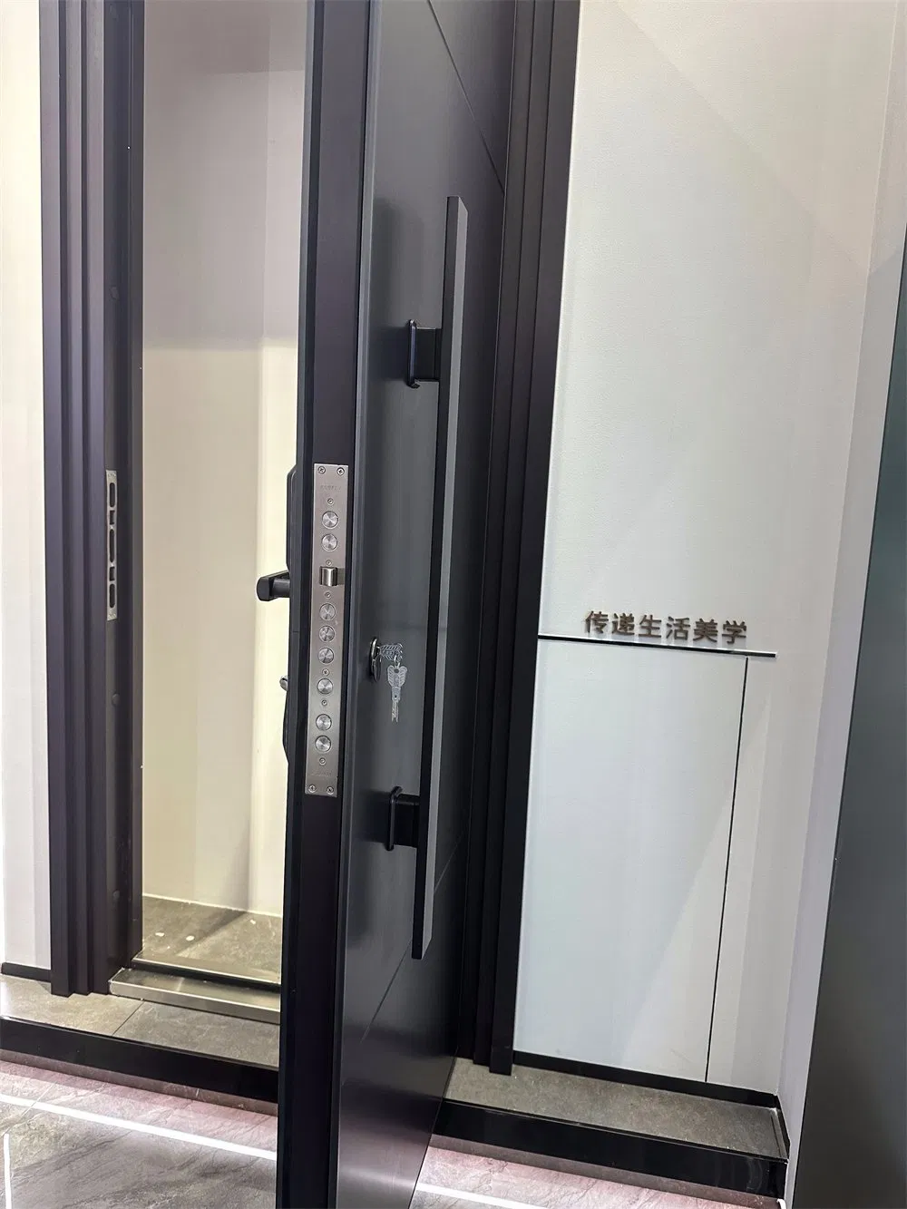 Smart Electric Glass Window with Remote Control Feature