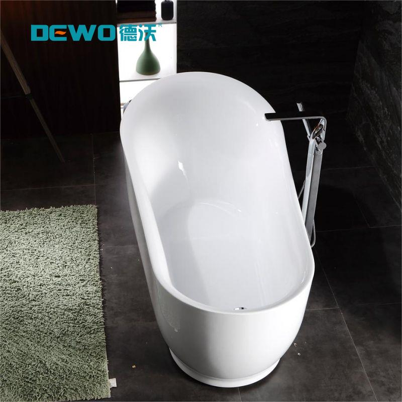 All White Acrylic Freestanding SPA Hot Tub with Medicated Bubble Soaking Bathtub