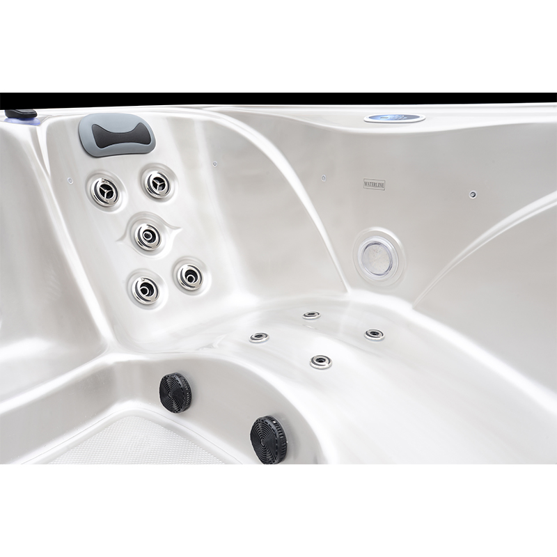 Акриловая гидромассажная ванна Sunrans Luxury на 3 персоны