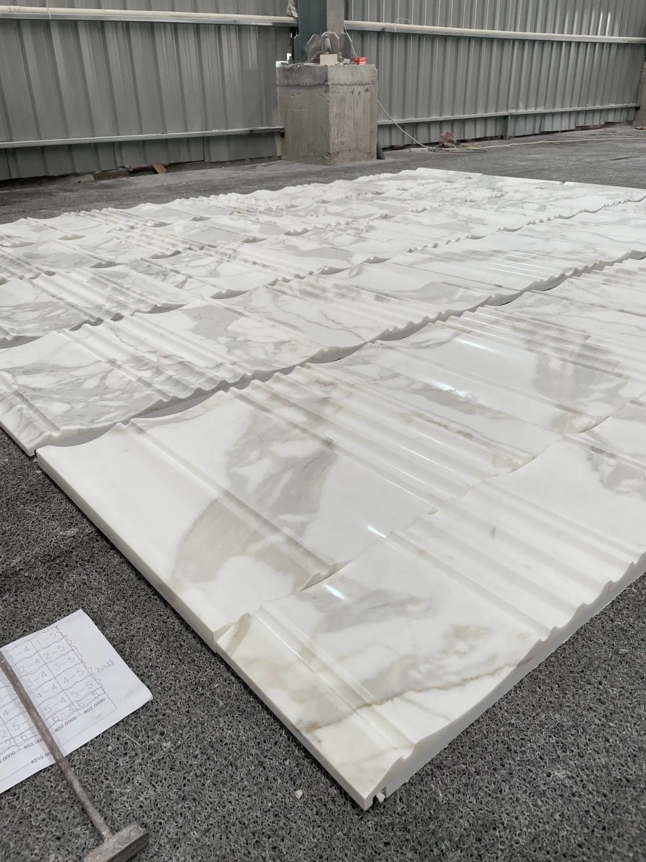 Natural Stone polished/honed Italy Calacatta Gold Marble Carving Wall Tiles for interior/indoor Kitchen/Bathroom/Lobby/room Background Decoration