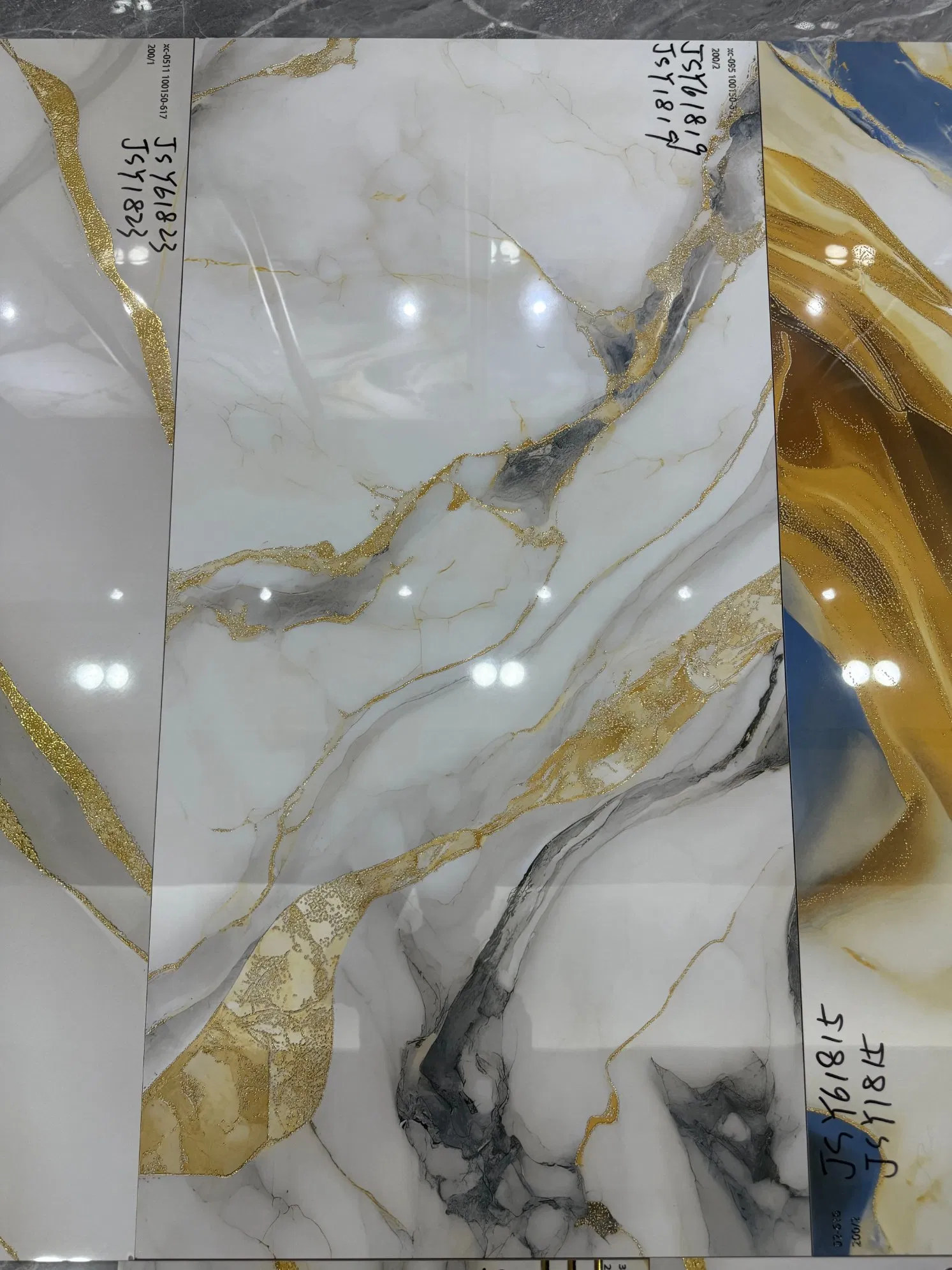 Элитная плитка Golden Silk для дизайна интерьера