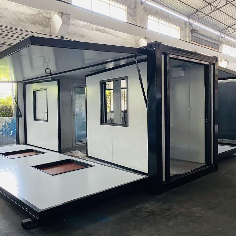 Prefab Tiny Mobile Expandable Capsule House Modular Prefabricated Building for Dormitory/Home/Apartment