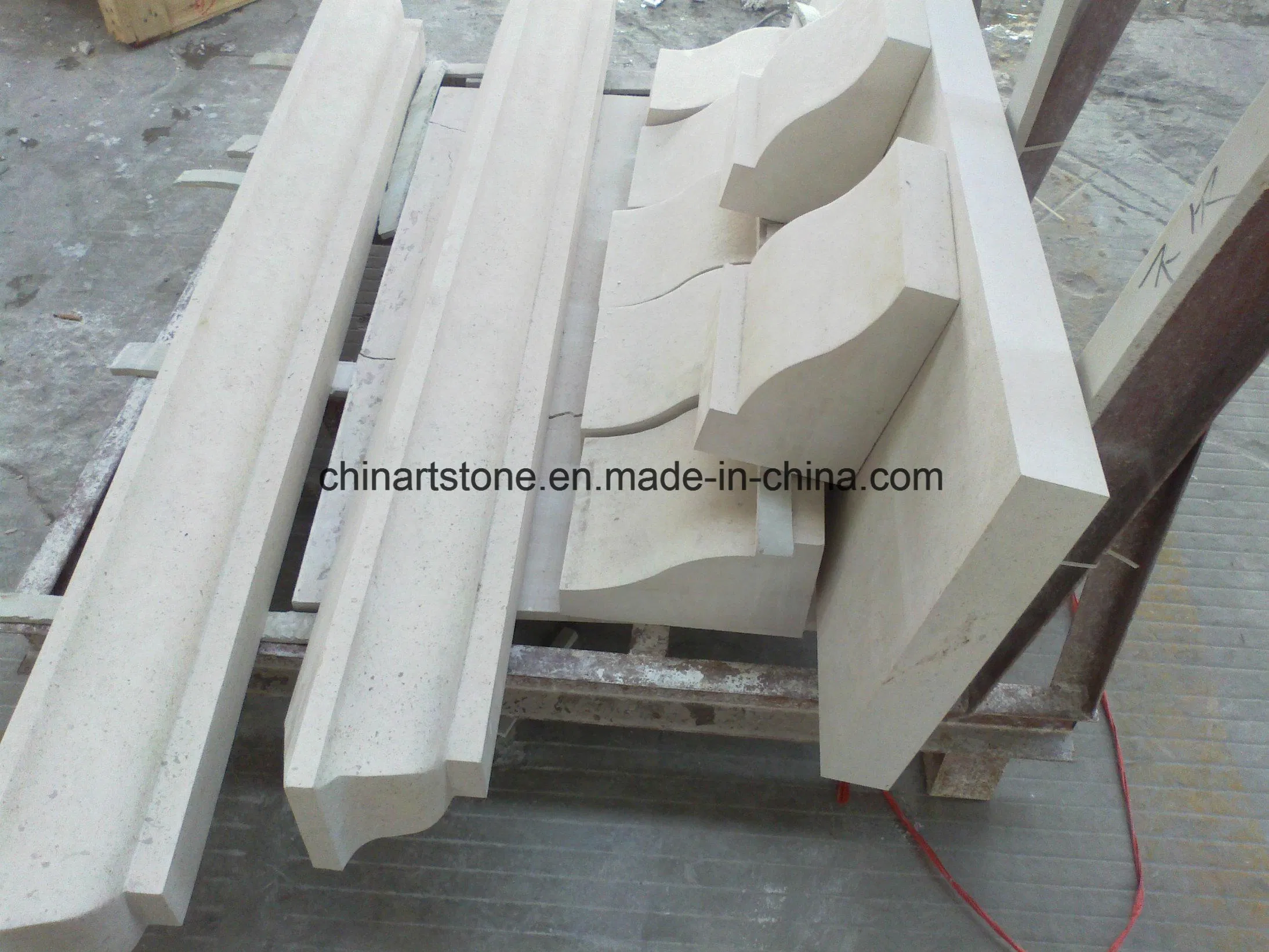 Beige/White Limestone Marble Serppegiant Moca for Tiles and Column