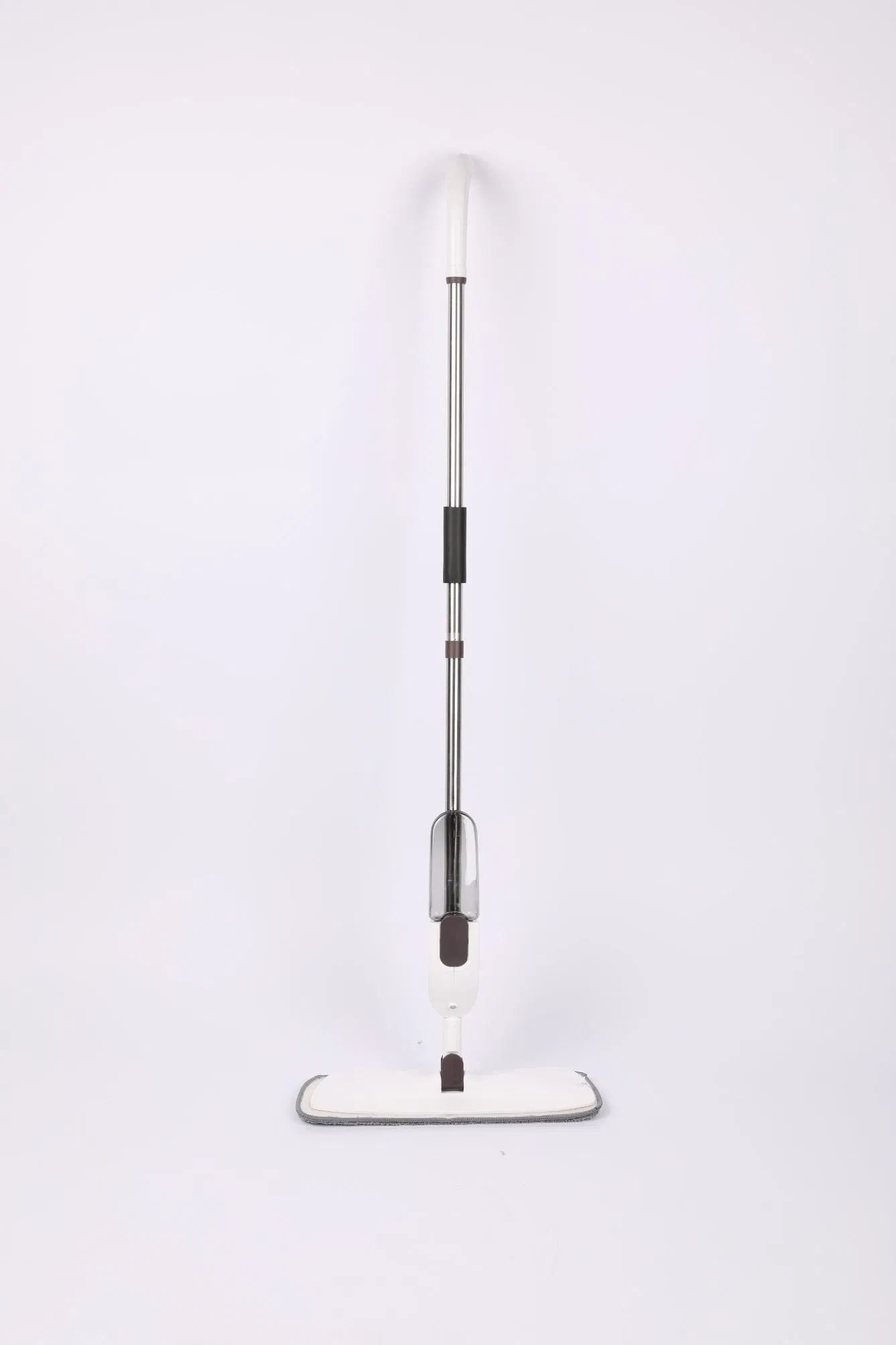 Швабра с плоской насадкой и распылителем Tank 360