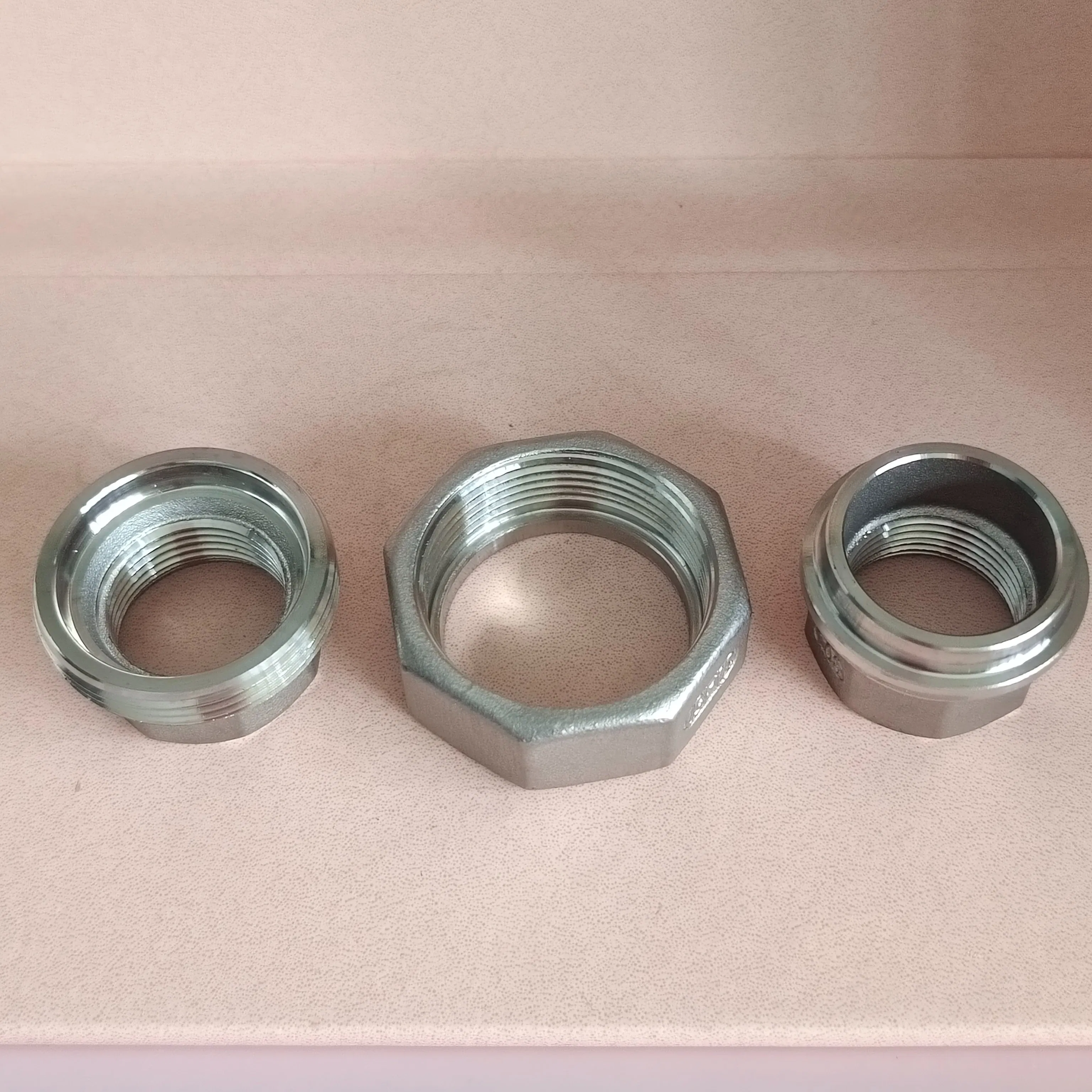 China Manufacture Connector Hexagon Solid Coupling Casting Pipe Fitting 304/316 Stainless Steel Union