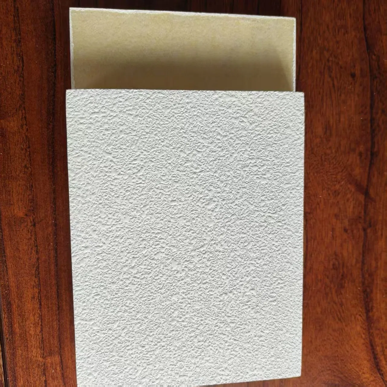 96kg/M3 Sound Absorbing Fiberglass Acoustic Noise Reduction Ceiling Panels