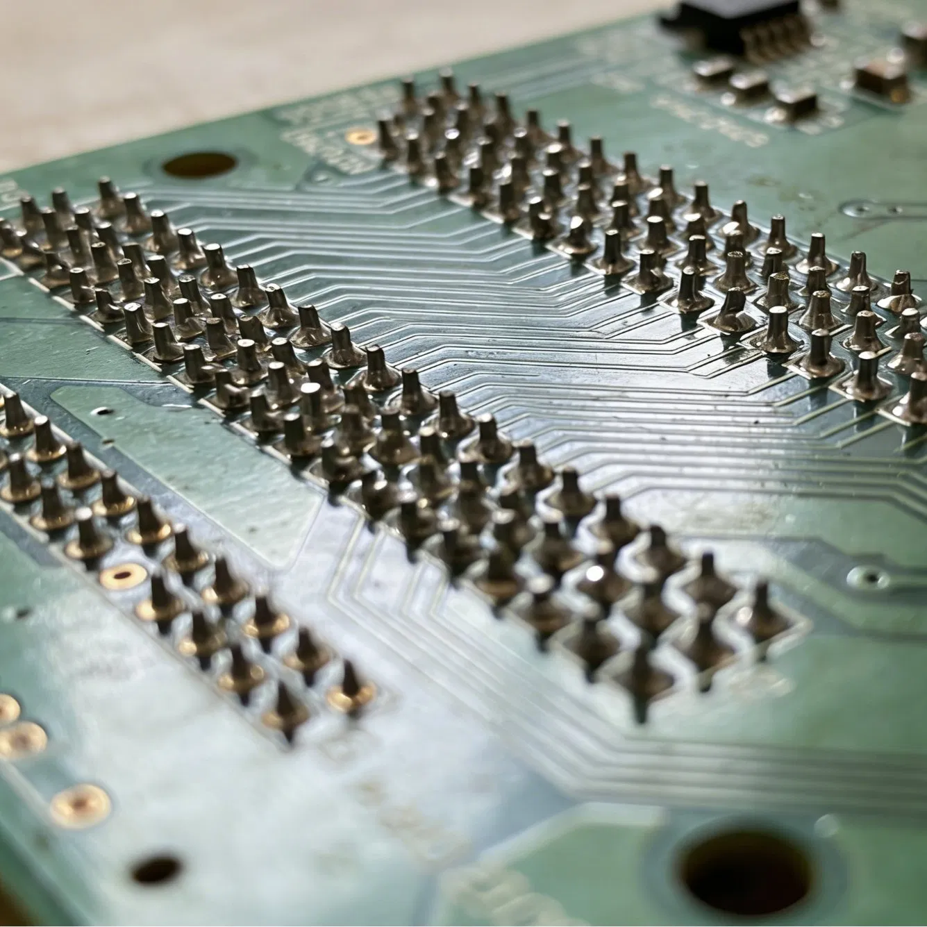 Быстроиспаряющийся очиститель для электроники 400мл