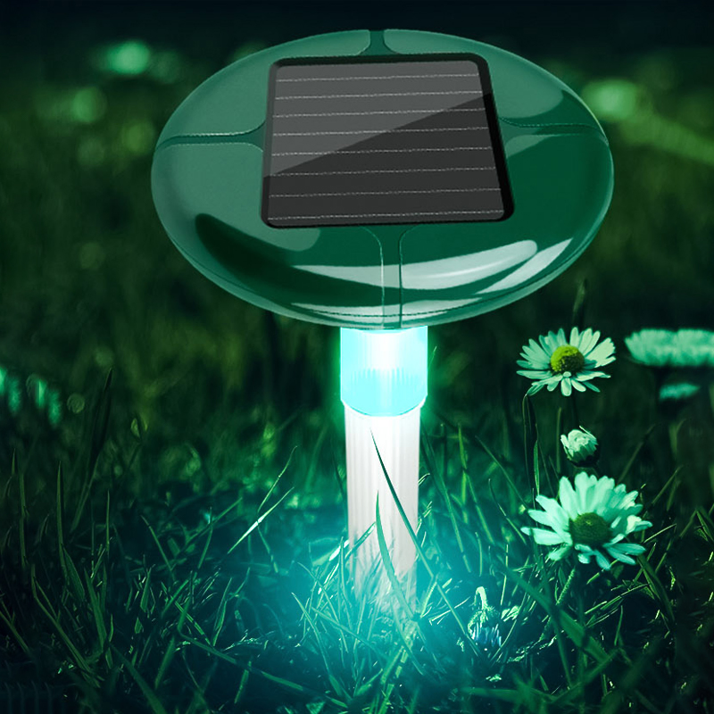 Hot Selling Customized Solar Mole Repellent with Colorful Garden Light for Pest Control
