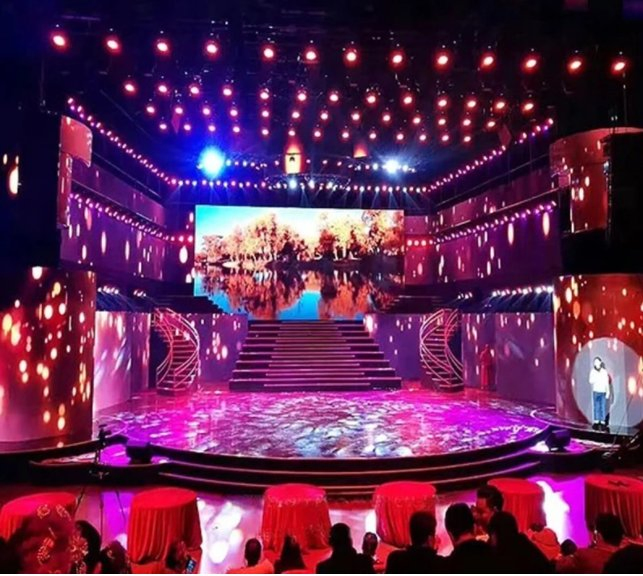 Indoor Advertising Video Wall Full Color LED Display Screen