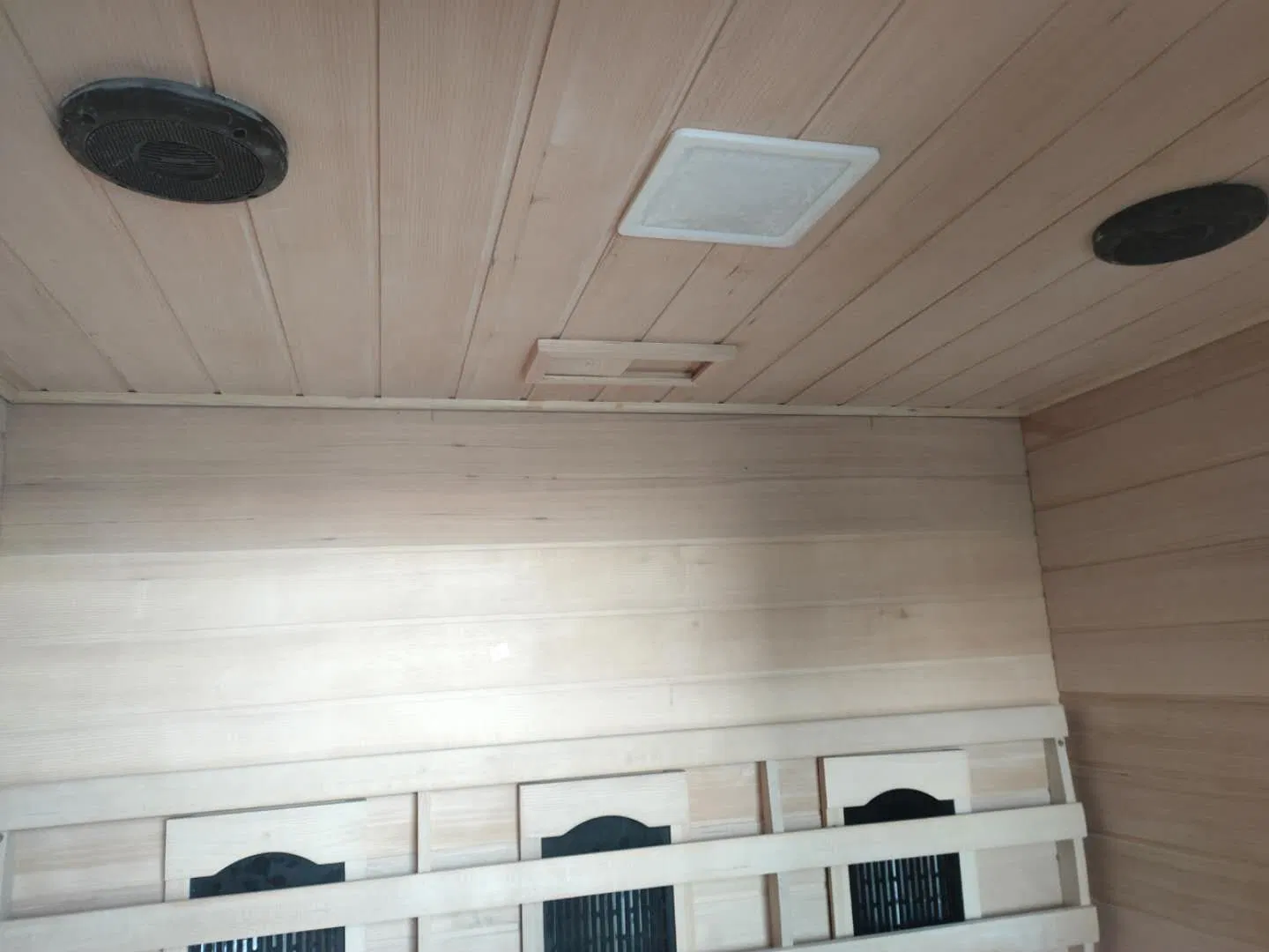 Инфракрасная сауна Healthland на 4 человека из канадской пихты