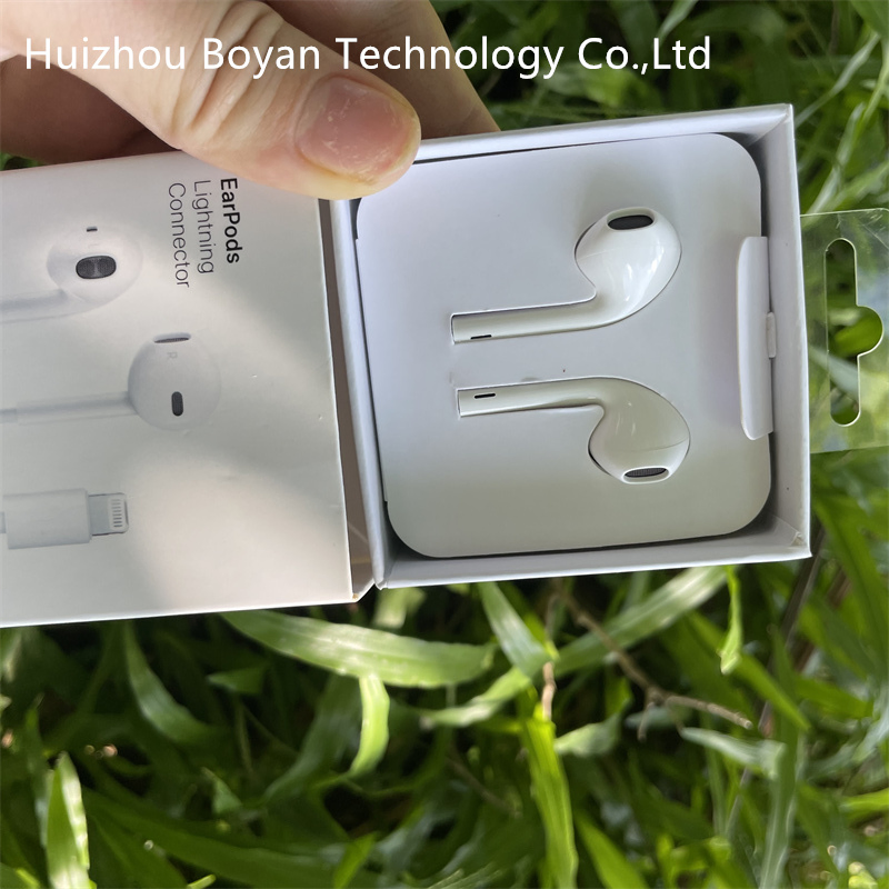 Наушники Earpods с USB-C, проводные