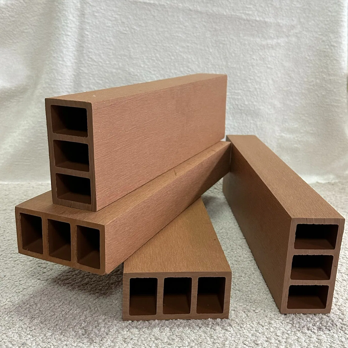 Architectural WPC Louver Design 100X50mm Custom Color Matching Seamless Integration Weather-Resistant