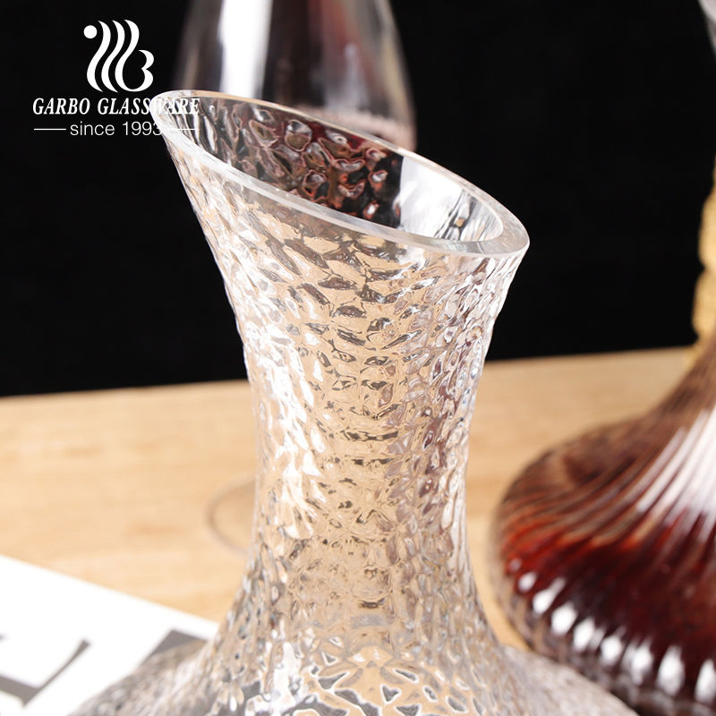 Handmade Classic 1700ml Glass Red Wine Decanter with Honeycomb Engraved