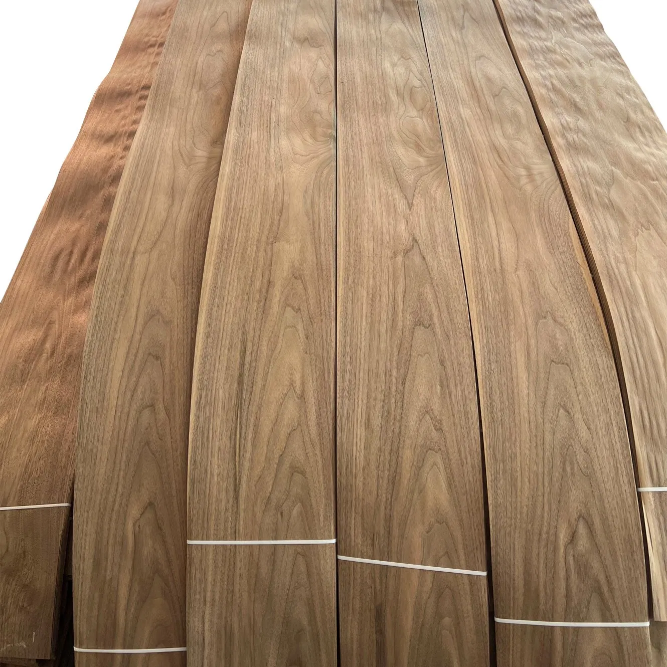 Hot Selling Walnut Mountain Pattern Veneer 0.5mm for Indoor Decorative Wall Panels