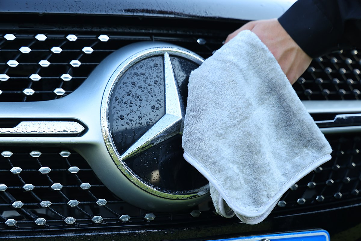 Fantasticlean Reusable and Washable 12PCS Microfiber Cleaning Towels Coral Fleece Microfiber Cloths for Car, House Green