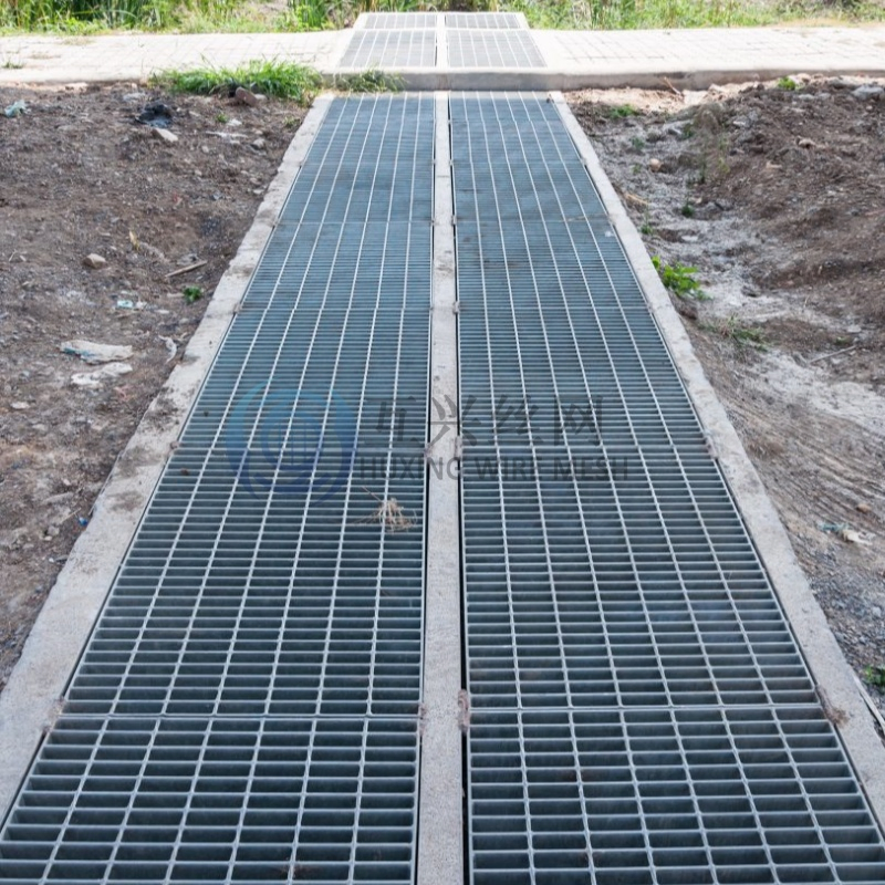 Corrosion Resistance High Strength Steel Grating Manufacture Outdoor Drain Grate Trench Cover with Anti-Slip Surface