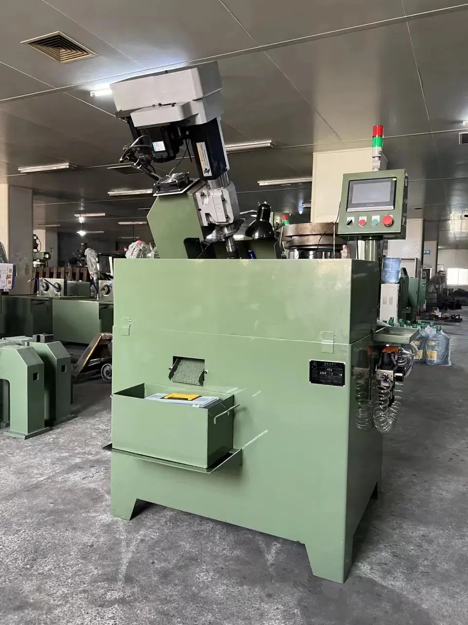 Анкерный болт с гайкой и шайбой, оцинкованный