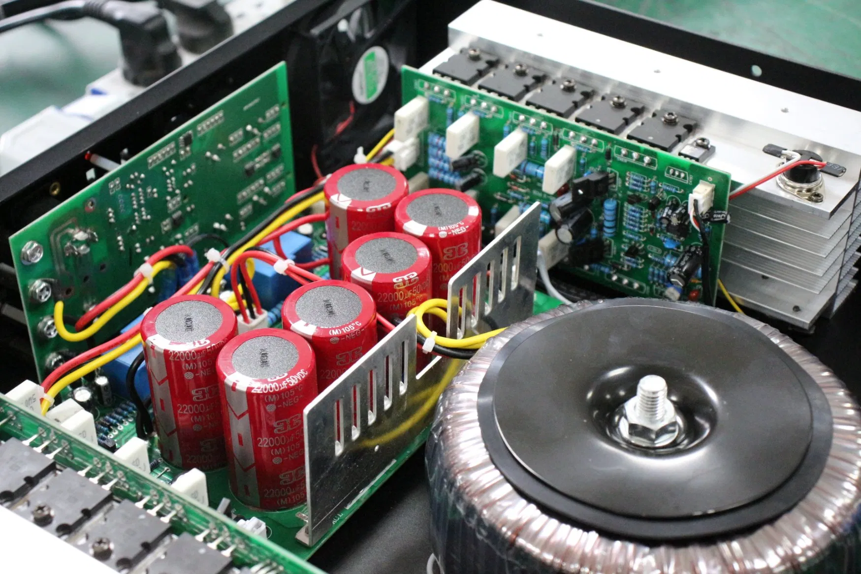 Усилитель мощности CA4 700Вт для дискотек