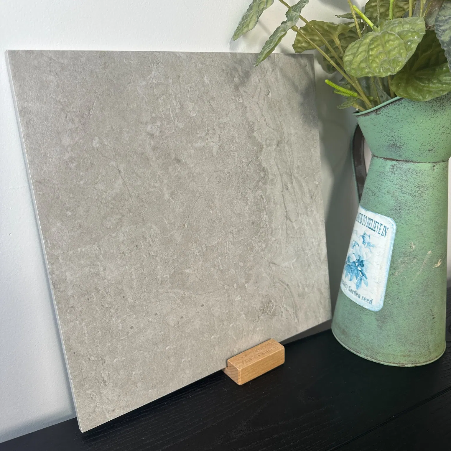 Керамическая плитка 300x300 мм матовая серая для пола