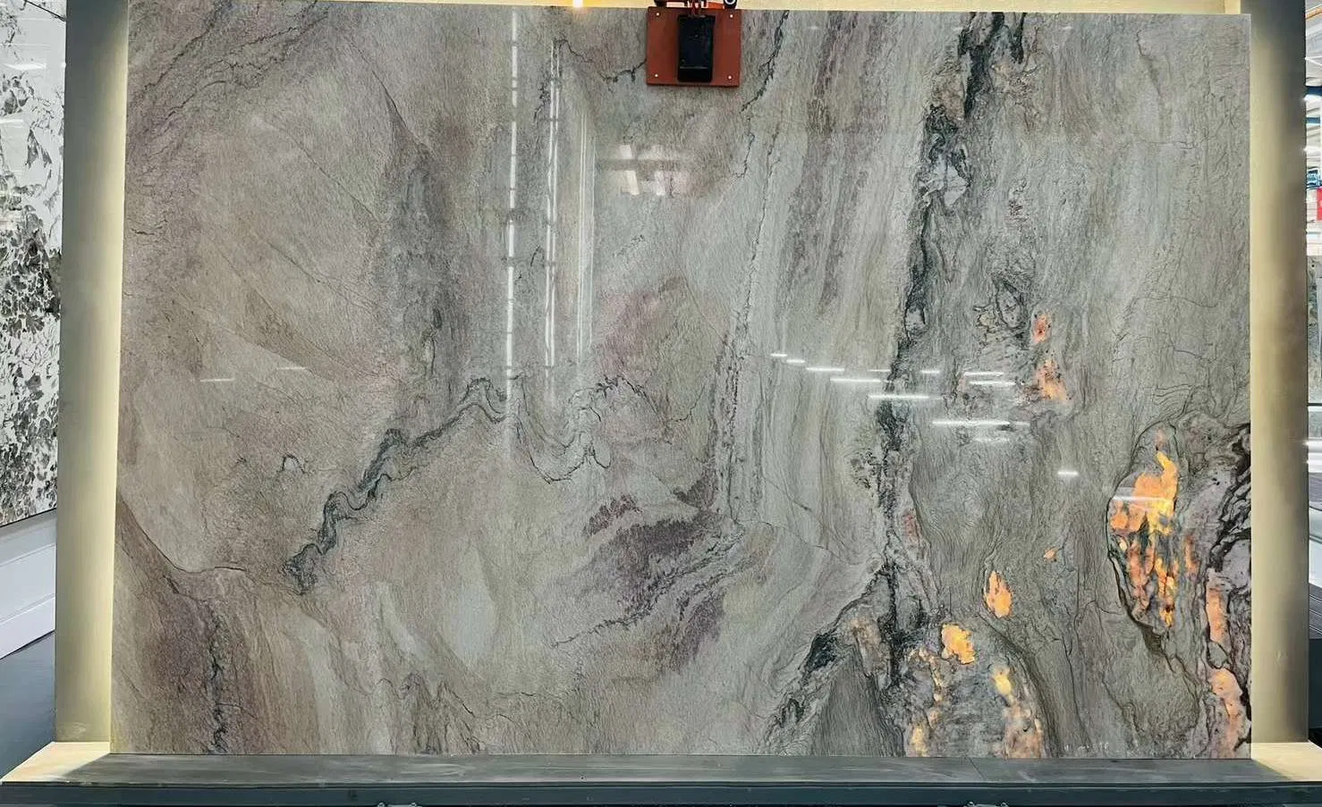 Brazil Luxury Stone Calacatta Macaubas Quartzite for Interior