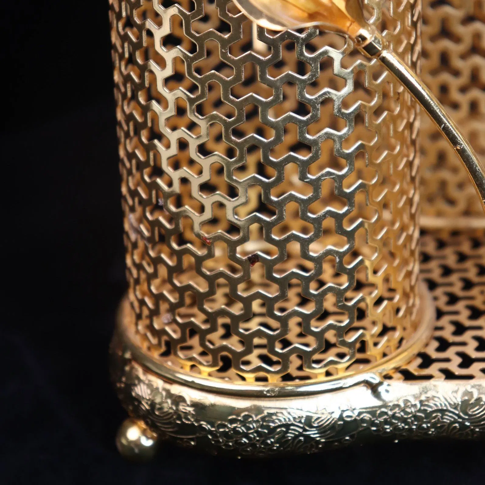 3-Tube Household Gold-Plated Iron Frame, Ceramic Tea Cup Decoration Set