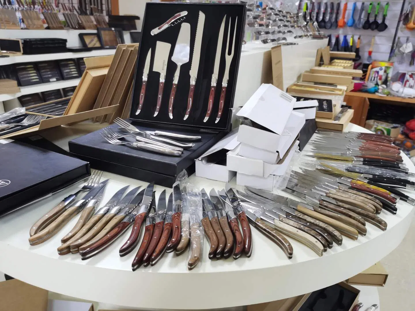 Нож для сыра из нержавеющей стали с открывалкой