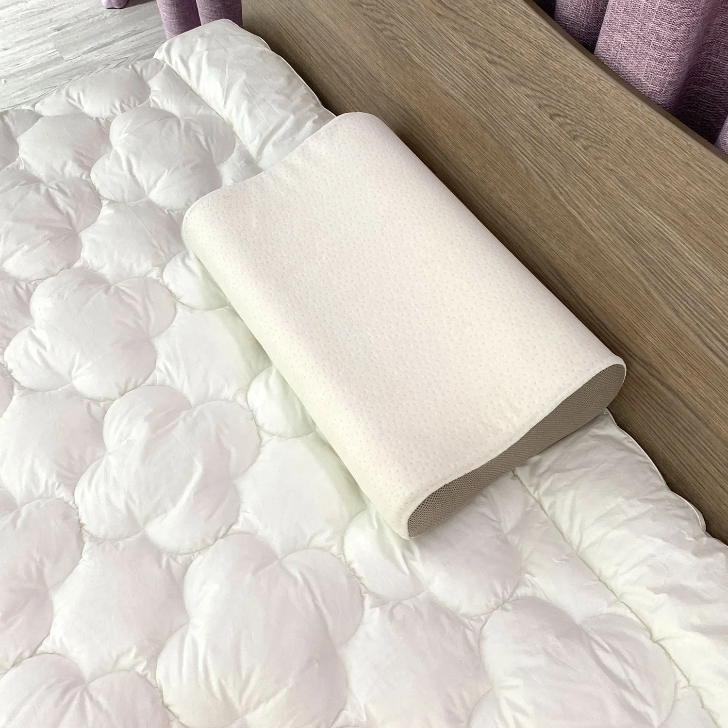 Factory Luxury Ergonomics Hotel Breathable White Contour Memory Foam Pillow with Velvet Cover