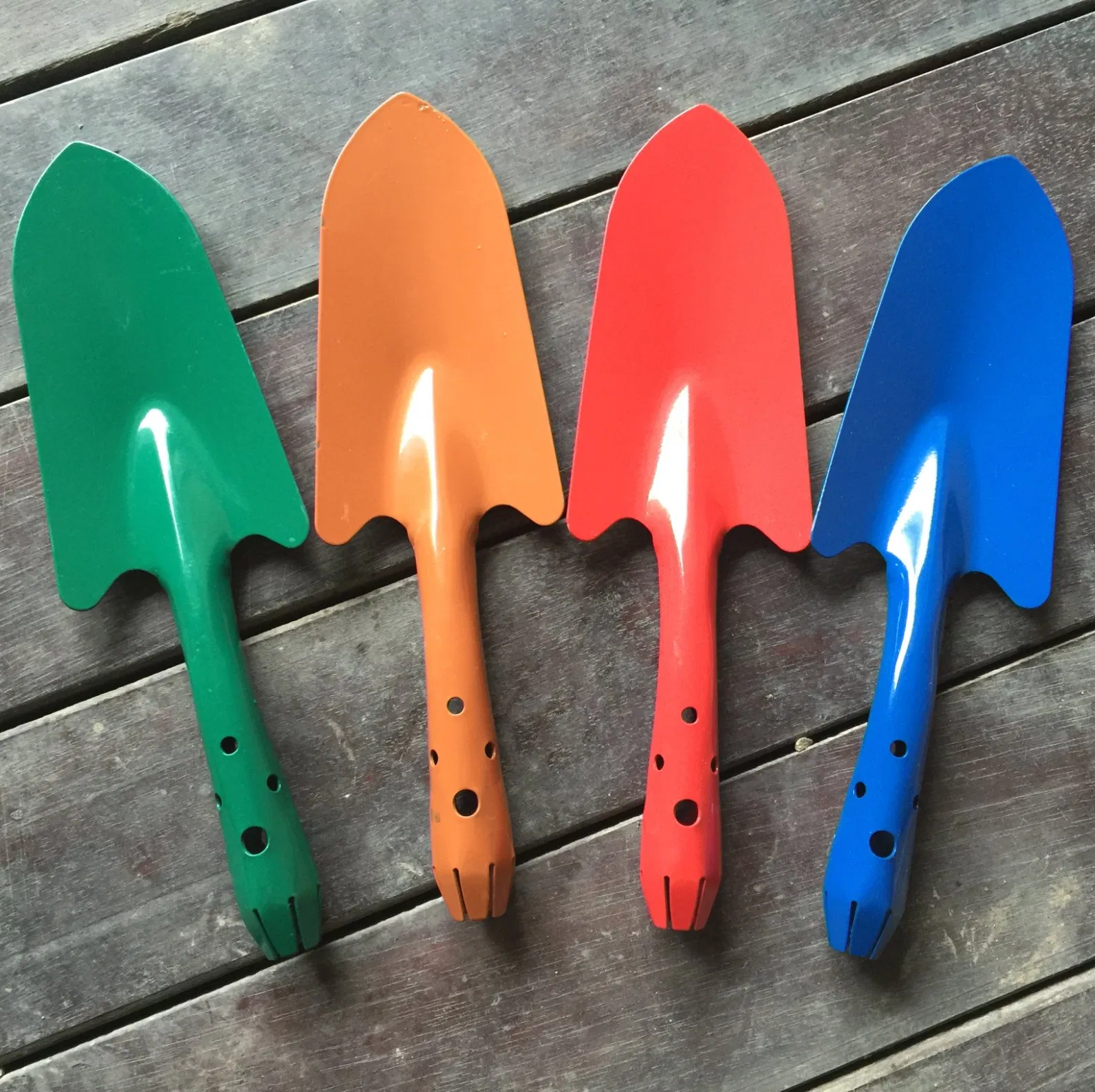 Sharp Head Gardon Wooden Handle Shovel